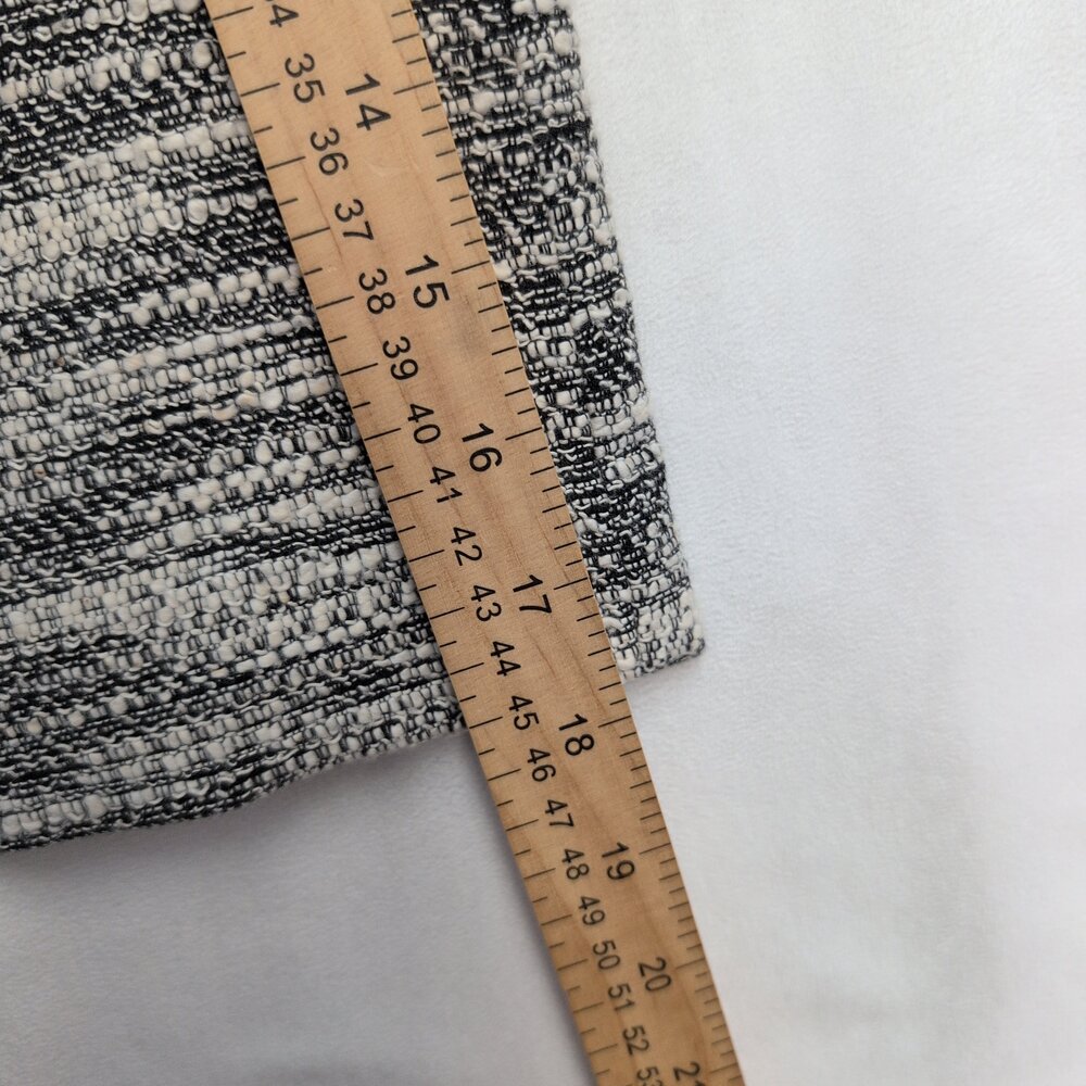 LOFT Gray Textured Midi Skirt Size 4 - Zip Pocket Detail - Picture 8 of 9
